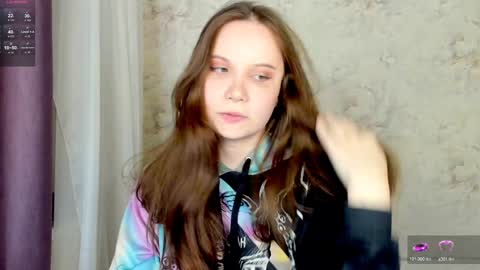 Snapshot of angel_doll585 chatting on January 9, 2:33 am Fallen Angel online show from January 9, 2:33 am