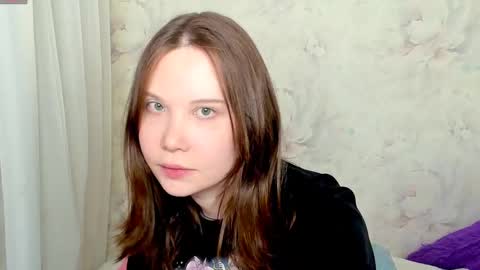 Snapshot of angel_doll585 chatting on February 19, 8:52 pm Fallen Angel online show from February 19, 8:52 pm