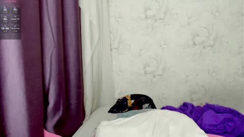 Snapshot of angel_doll585 chatting on September 20, 2:12 am Fallen Angel online show from September 20, 2:12 am