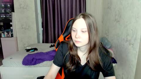 Snapshot of angel_doll585 chatting on November 14, 1:15 am Fallen Angel online show from November 14, 1:15 am