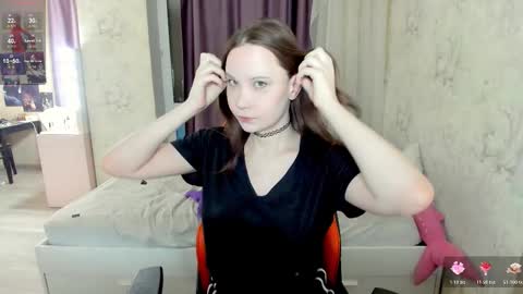 Snapshot of angel_doll585 chatting on November 18, 10:25 pm Fallen Angel online show from November 18, 10:25 pm