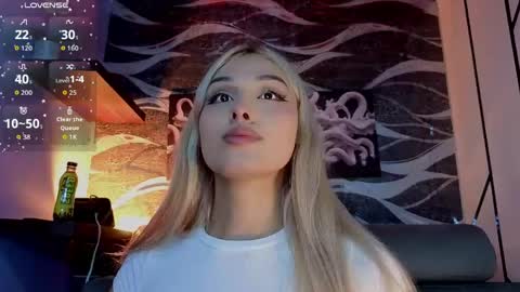 Snapshot of angel_dragun chatting on May 19, 4:08 am Angel-dragun online show from May 19, 4:08 am