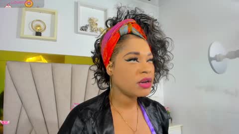 Snapshot of angel_dthroat chatting on December 5, 12:00 pm ANGHEL online show from December 5, 12:00 pm