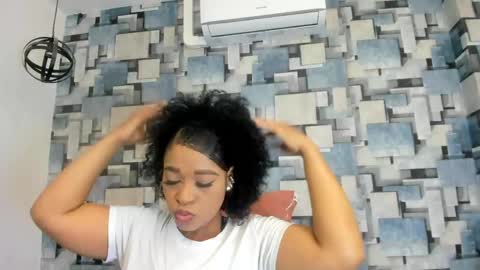 Snapshot of angel_dthroat chatting on May 4, 12:01 pm ANGHEL online show from May 4, 12:01 pm