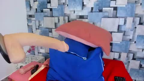 Snapshot of angel_dthroat chatting on June 27, 12:22 pm ANGHEL online show from June 27, 12:22 pm