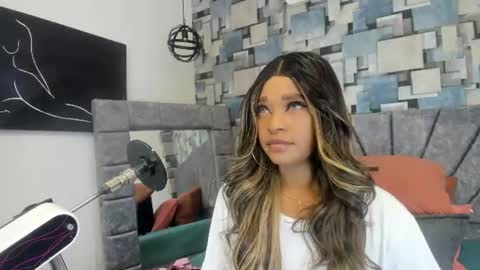 Snapshot of angel_dthroat chatting on July 12, 12:18 pm ANGHEL online show from July 12, 12:18 pm