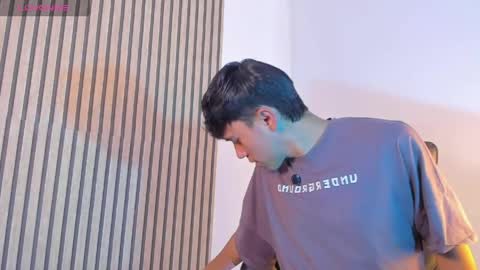 ngel Esteban  online show from May 1, 8:13 pm