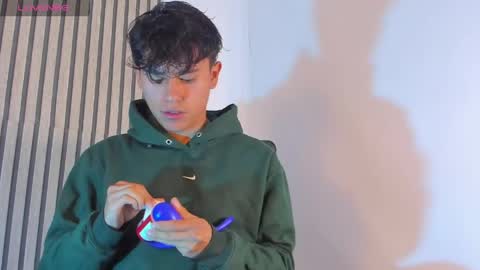 ngel Esteban  online show from May 3, 5:08 pm