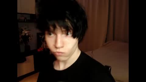 Snapshot of angel_fear chatting on June 10, 8:52 pm Ray online show from June 10, 8:52 pm