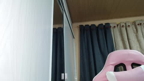 Snapshot of angel_girl10 chatting on May 29, 9:02 pm Angel Girl online show from May 29, 9:02 pm