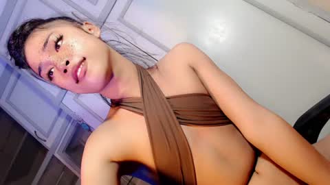 angel_grace18 online show from June 30, 10:16 am