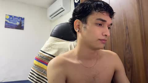 Snapshot of angel_hotc chatting on November 15, 10:48 pm Angel online show from November 15, 10:48 pm