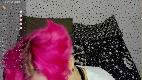 Snapshot of angel_julles chatting on February 8, 5:11 am Angel Dust online show from February 8, 5:11 am