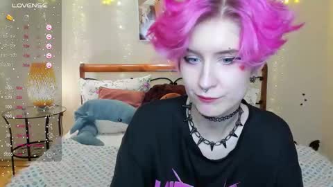 Snapshot of angel_julles chatting on February 12, 4:13 pm Angel Dust online show from February 12, 4:13 pm