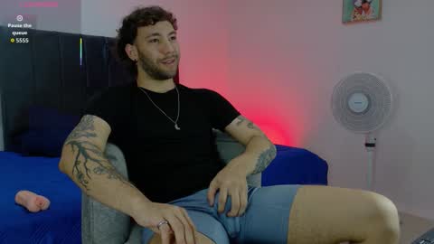 angel_kyrozz online show from February 28, 7:15 pm