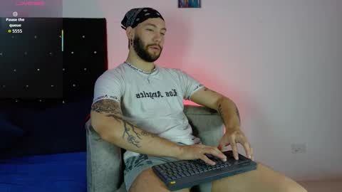 angel_kyrozz online show from March 23, 7:07 pm
