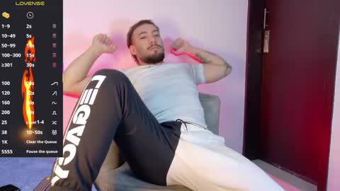 Snapshot of angel_kyrozz chatting on June 5, 7:52 pm angel_kyrozz online show from June 5, 7:52 pm