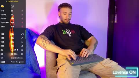 Snapshot of angel_kyrozz chatting on June 8, 7:14 pm angel_kyrozz online show from June 8, 7:14 pm