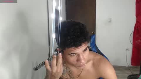 Snapshot of angel_latinguy chatting on October 13, 6:02 am Angel online show from October 13, 6:02 am