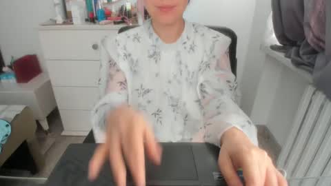 angel_lee__ online show from February 9, 5:19 am