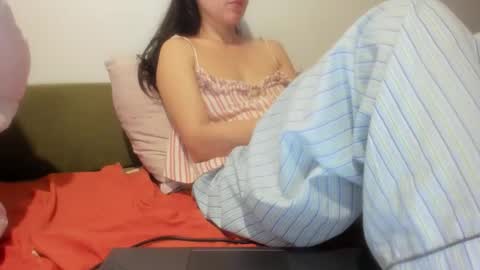 angel_lee__ online show from April 24, 9:45 am