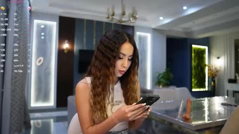 Snapshot of angel_luisa chatting on February 24, 2:15 pm Luisa online show from February 24, 2:15 pm