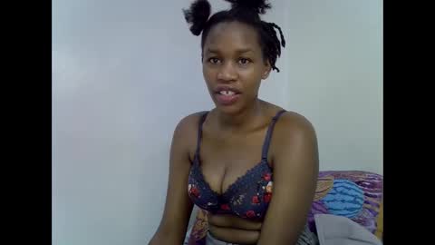 angel_mia5 online show from November 25, 6:35 am