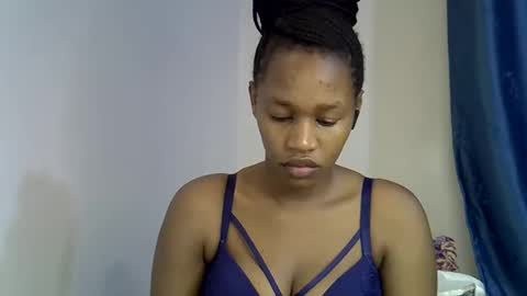 angel_mia5 online show from March 17, 4:06 am