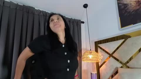 Nicolle  online show from July 6, 11:29 am
