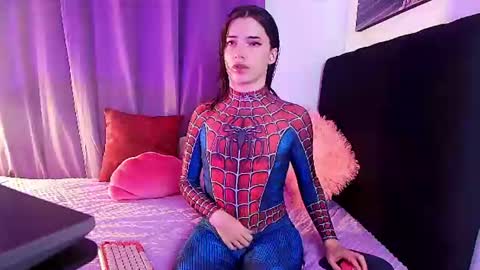 Snapshot of angel_shinyy chatting on July 21, 9:06 pm Angel online show from July 21, 9:06 pm