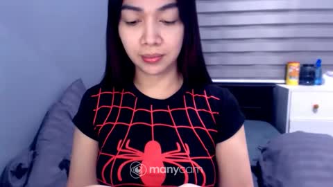 Snapshot of angel_shooter chatting on February 28, 7:35 pm angel_shooter online show from February 28, 7:35 pm