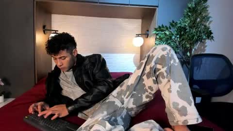 Angel  online show from May 3, 11:38 am