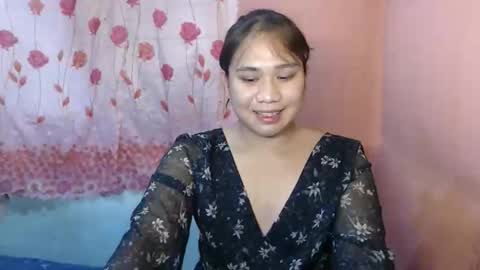 Snapshot of angel_sweet247 chatting on February 15, 2:58 pm angel_sweet247 online show from February 15, 2:58 pm