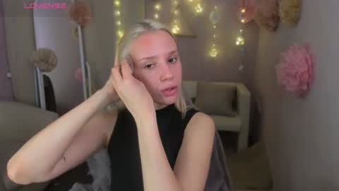 Snapshot of angel_tessa chatting on June 28, 8:59 pm Angelica online show from June 28, 8:59 pm