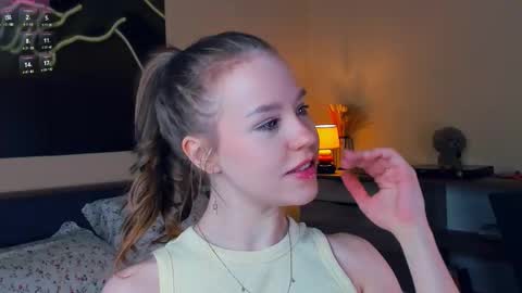 Snapshot of angel_to_burn chatting on March 9, 9:46 am SofiaSofi online show from March 9, 9:46 am