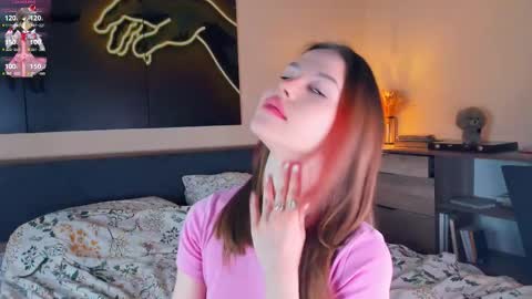 Snapshot of angel_to_burn chatting on March 14, 7:25 am SofiaSofi online show from March 14, 7:25 am