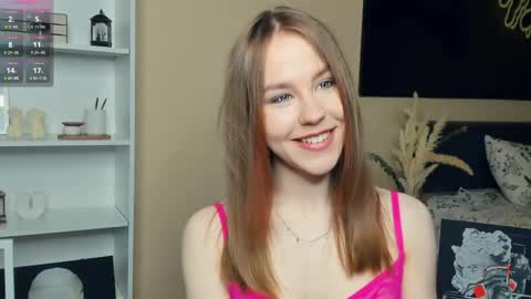 Snapshot of angel_to_burn chatting on May 7, 7:03 am SofiaSofi online show from May 7, 7:03 am