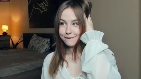 Snapshot of angel_to_burn chatting on May 22, 7:37 am SofiaSofi online show from May 22, 7:37 am