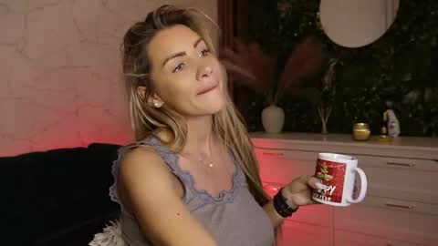 Anysia online show from December 16, 5:23 am