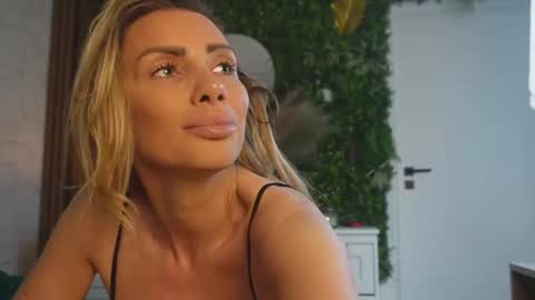 Anysia online show from February 27, 5:40 am