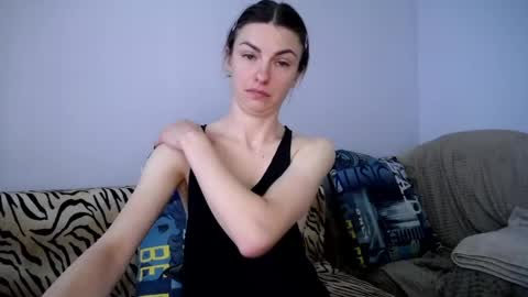 Snapshot of angel_zoe77 chatting on May 28, 8:44 am Zoe online show from May 28, 8:44 am