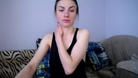 Snapshot of angel_zoe77 chatting on May 29, 8:45 am Zoe online show from May 29, 8:45 am