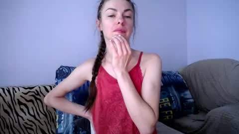 Snapshot of angel_zoe77 chatting on July 3, 10:43 am Zoe online show from July 3, 10:43 am
