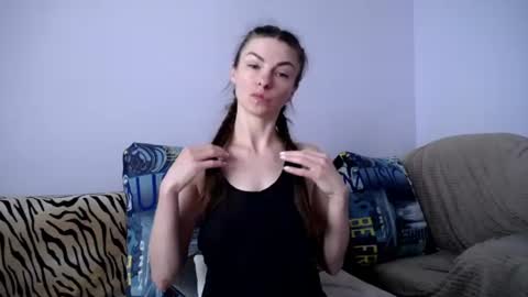 Snapshot of angel_zoe77 chatting on July 5, 10:44 am Zoe online show from July 5, 10:44 am