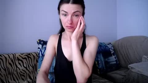Snapshot of angel_zoe77 chatting on July 14, 9:03 am Zoe online show from July 14, 9:03 am