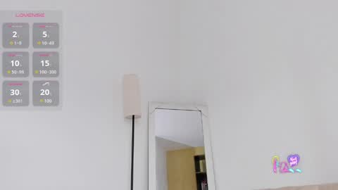 Snapshot of angela_garciaa chatting on May 27, 8:50 pm angela_garciaa online show from May 27, 8:50 pm