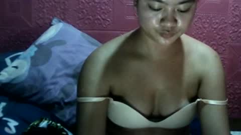 Snapshot of angela_rose12345 chatting on July 1, 12:40 pm angela_rose12345 online show from July 1, 12:40 pm
