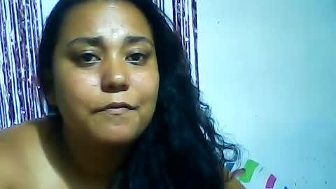 Snapshot of angelaa31 chatting on August 3, 9:04 am angela online show from August 3, 9:04 am
