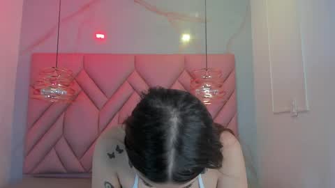 Snapshot of angelaa_cute chatting on May 17, 12:01 pm ANGELA online show from May 17, 12:01 pm
