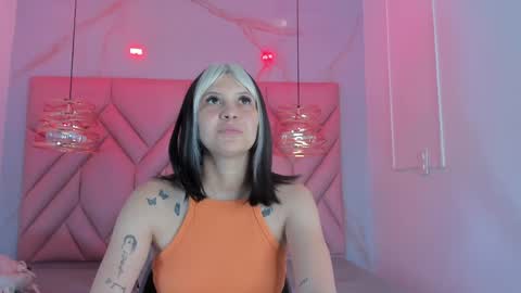 Snapshot of angelaa_cute chatting on May 19, 12:00 pm ANGELA online show from May 19, 12:00 pm